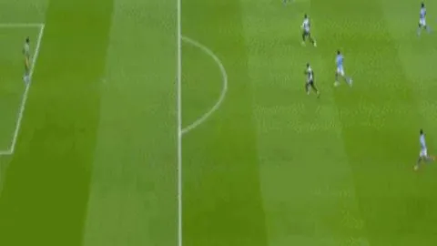 “澳网男单首轮激战：张之臻迎战鲁内，精彩瞬间重温”